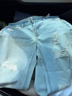 Light Blue Distressed Women’s Jeans